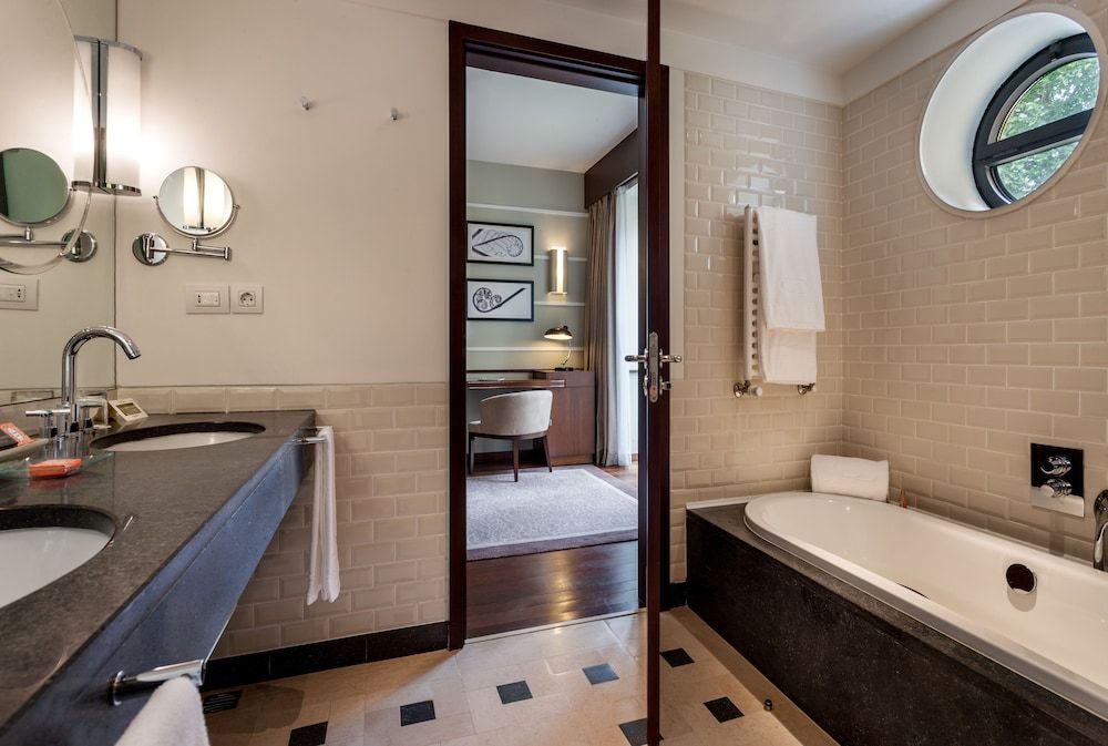 Terra Nostra Garden Hotel Deluxe Suite 3