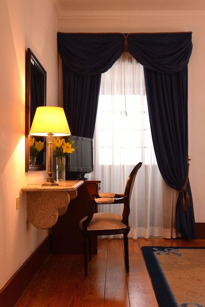 Pousada Mosteiro de Guimarães - Monument Hotel Superior Double or Twin Room (Deluxe Historic) 3