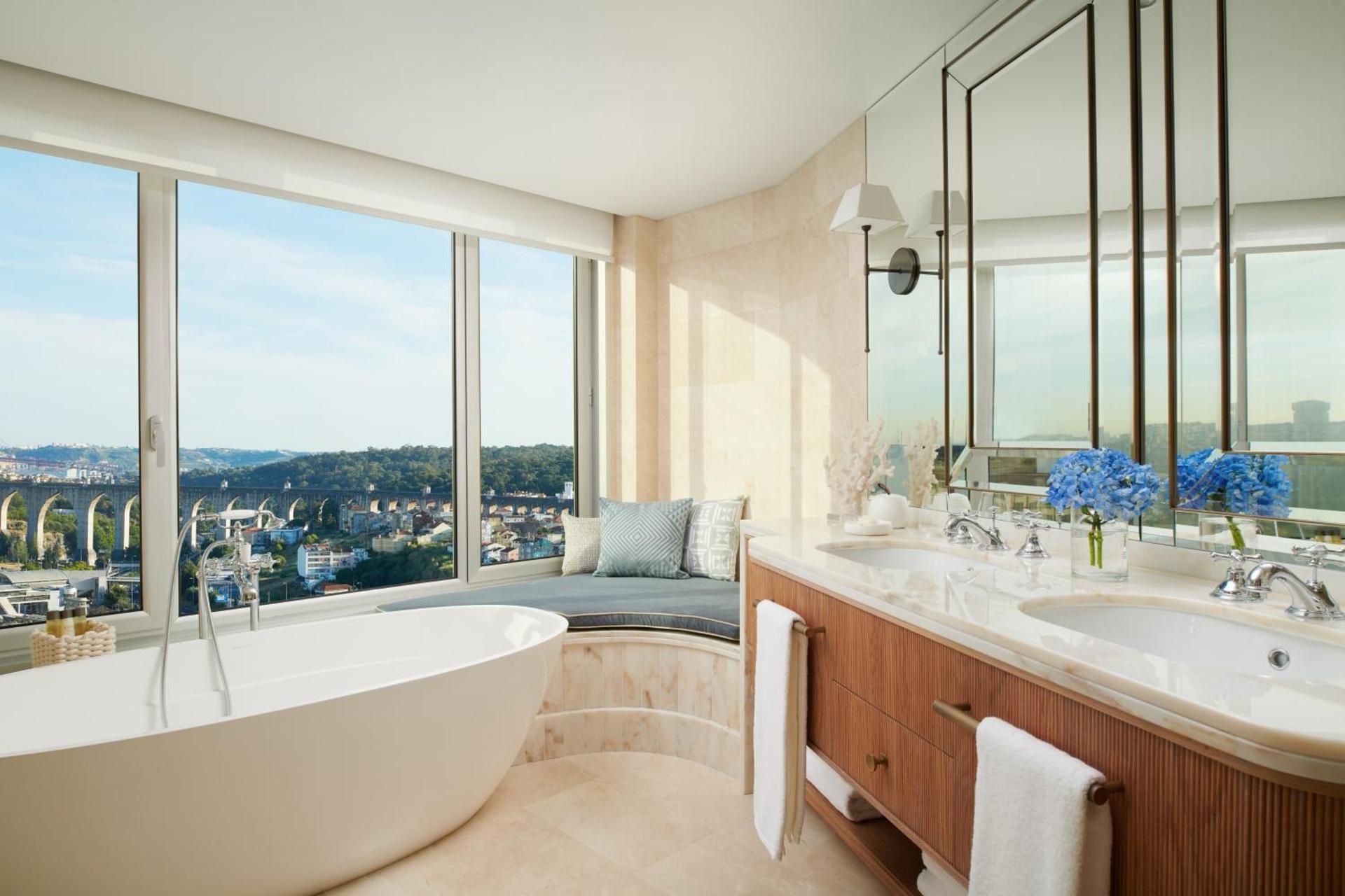 undefined Corinthia Lisbon 9