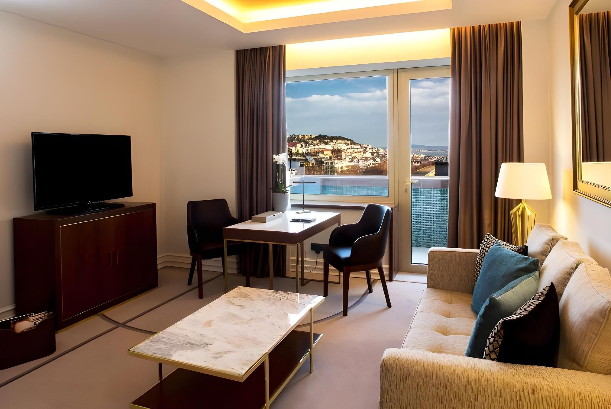 Executive Suite with Extra Bed (2 Adults + 1 Child)