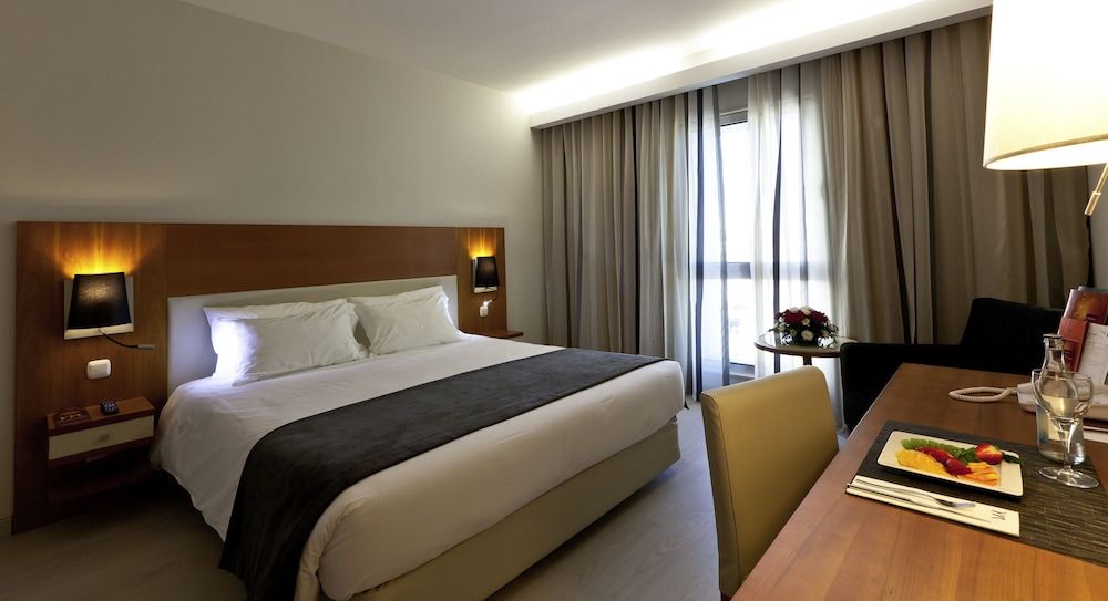 Mercure Lisboa Hotel Standard Room, 1 Queen Bed 2