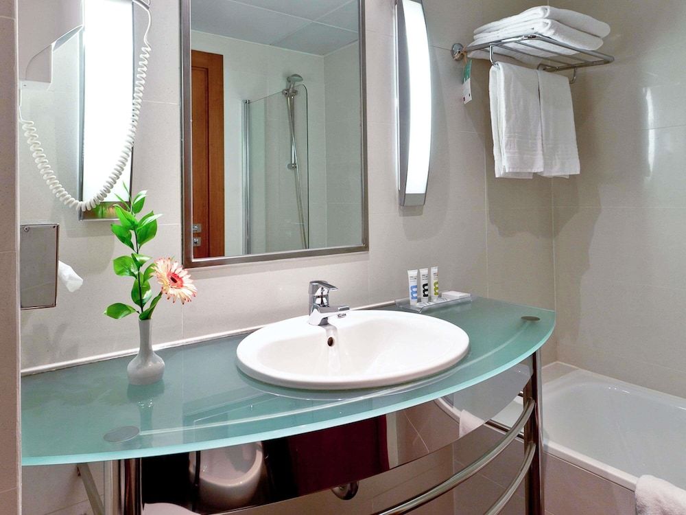 undefined Mercure Lisboa Hotel 9