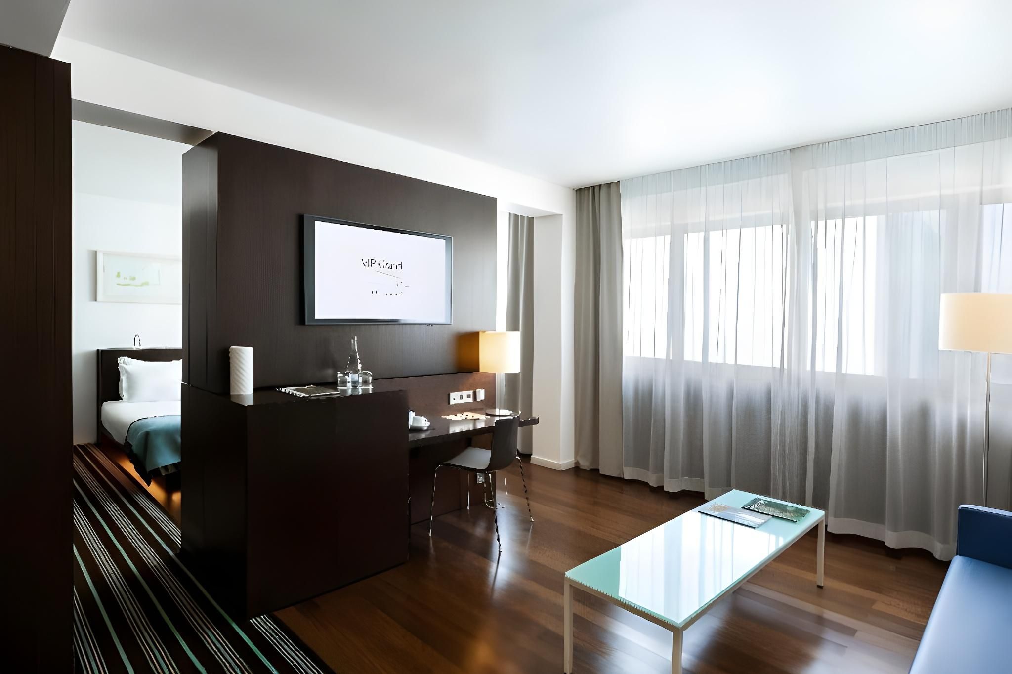 VIP Grand Lisboa Hotel & Spa Standard Double Room 8