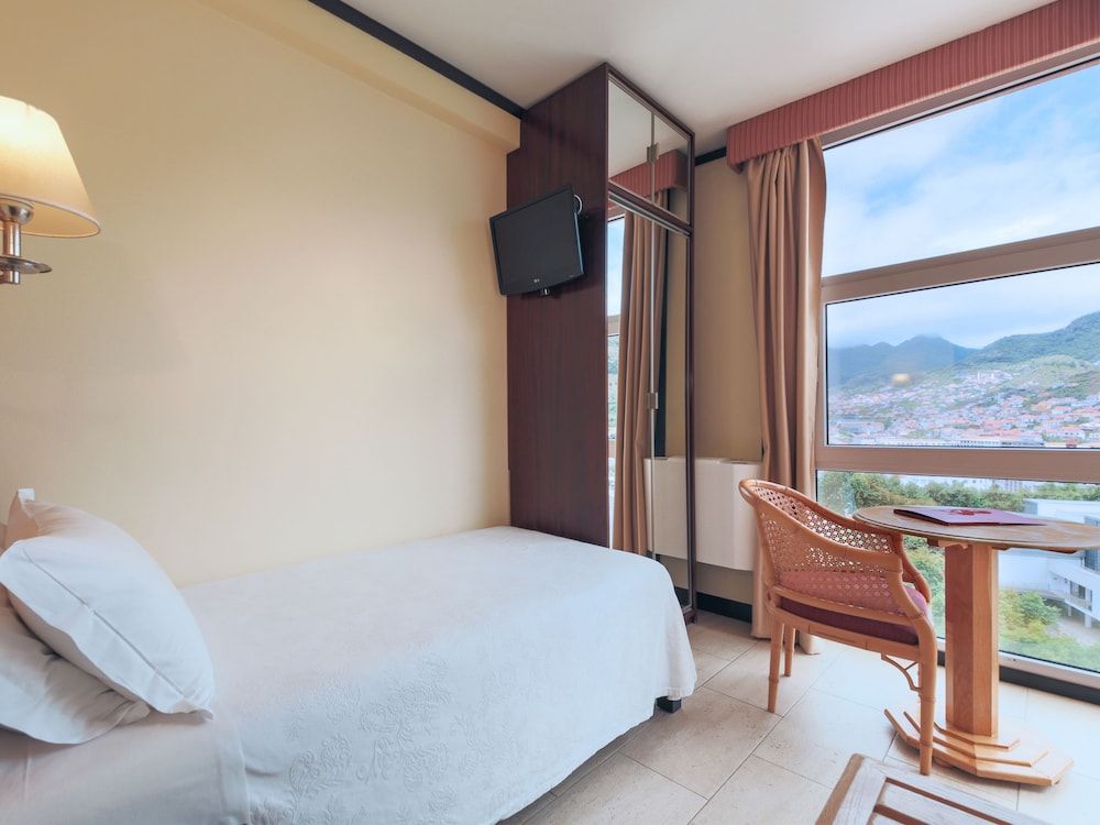 Dom Pedro Madeira Single Room