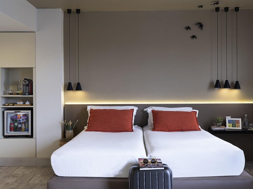 Classic Triple Room, 2 Twin Beds (and 1 sofa)