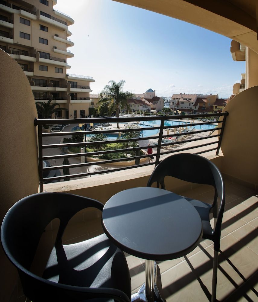 Hotel Vila Gale Marina Standard Twin Room, Pool View (2 Adults + 1 Child) 8