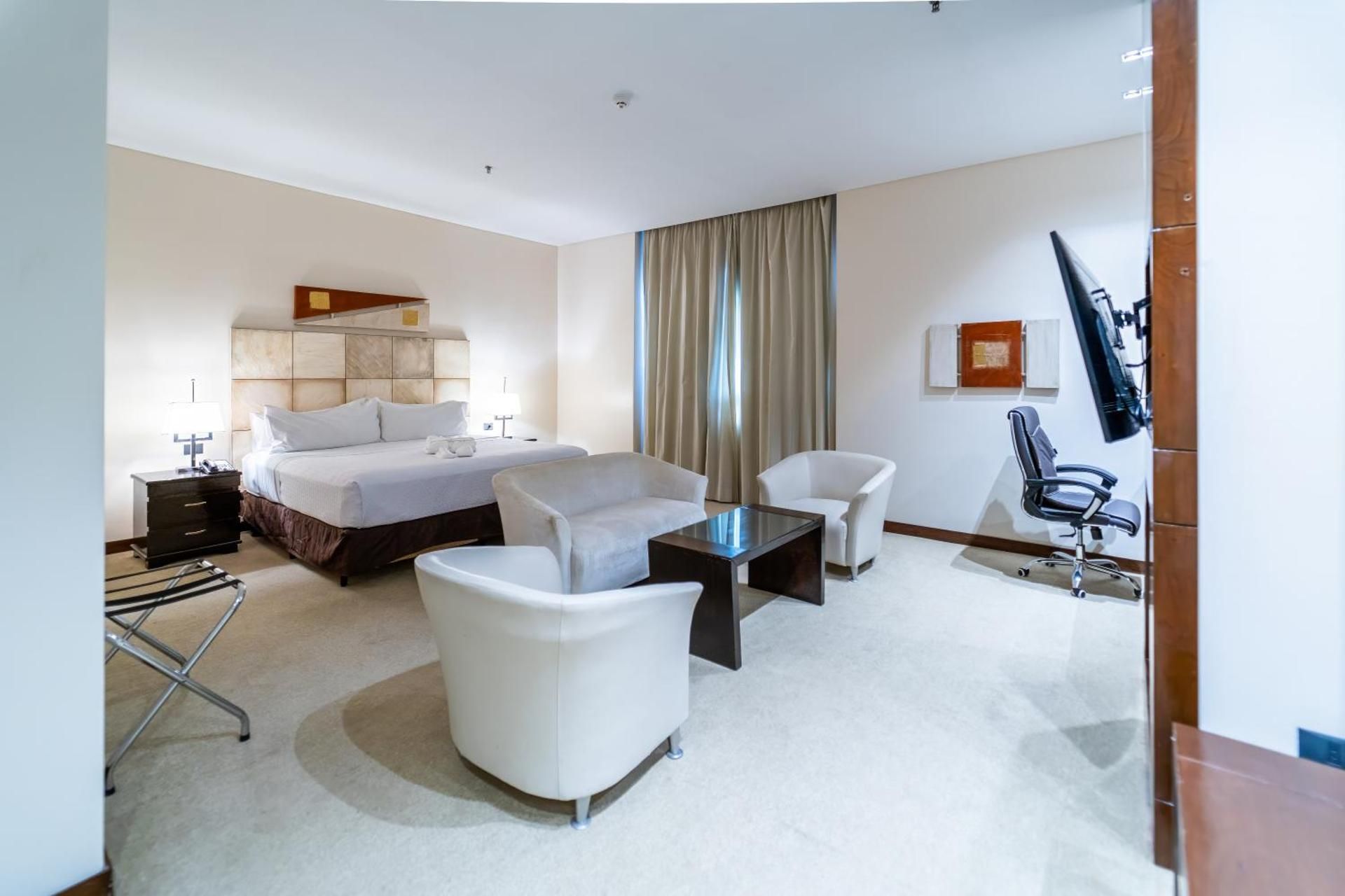 1 King 1 Bedroom Suite