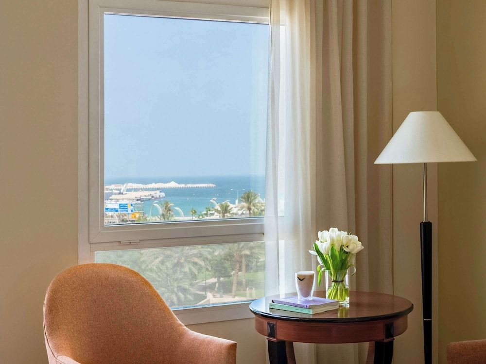 Mövenpick Hotel Doha Superior Room, 1 King Bed 13