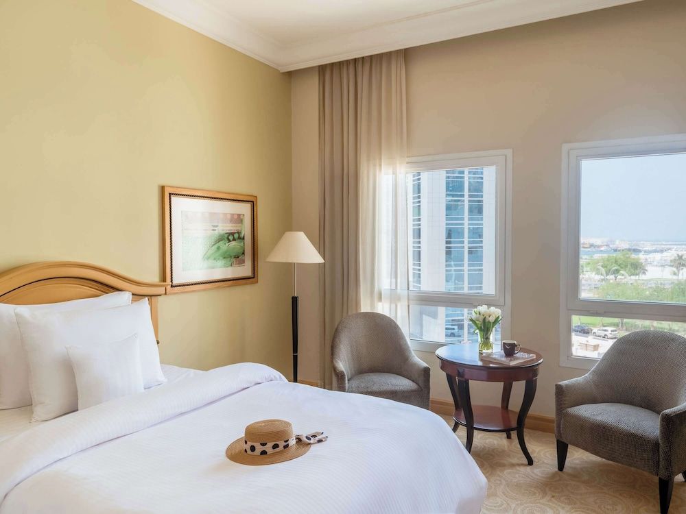 Mövenpick Hotel Doha Business Suite, 1 King Bed 2