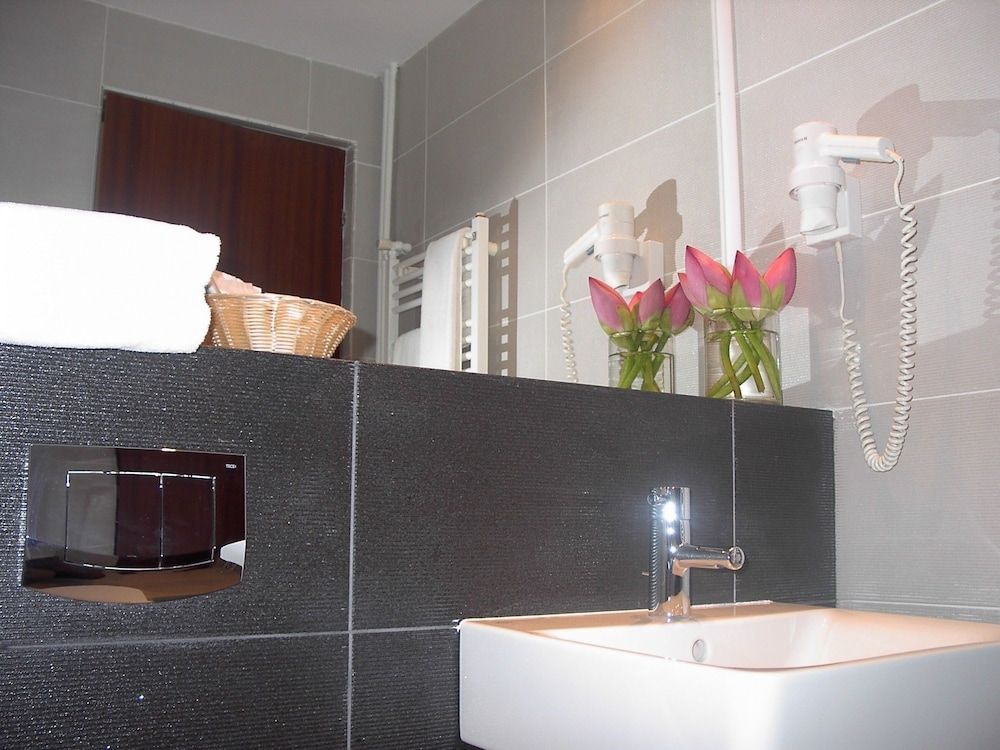 Unique Boutique Standard Double Room, 1 Queen Bed (10% off in nearby restaurant) 14