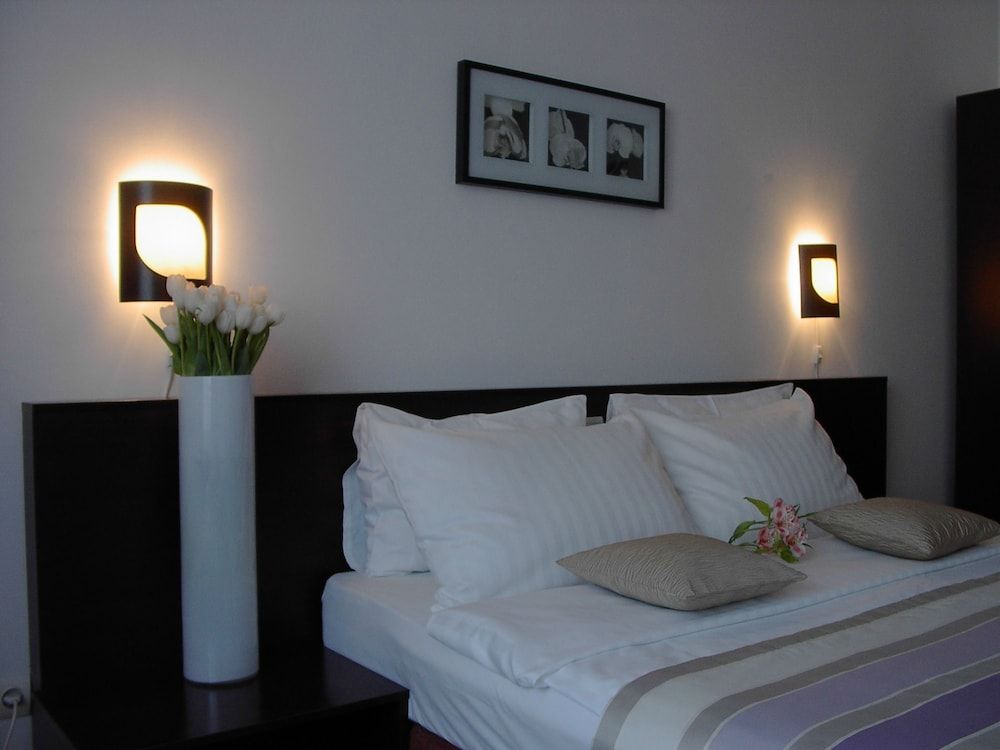 Unique Boutique Standard Double Room, 1 Queen Bed (10% off in nearby restaurant) 22