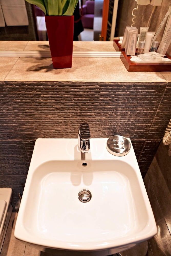 Unique Boutique Standard Double Room, 1 Queen Bed (10% off in nearby restaurant) 12