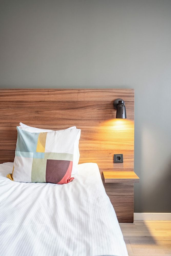 Double Room (Compact)