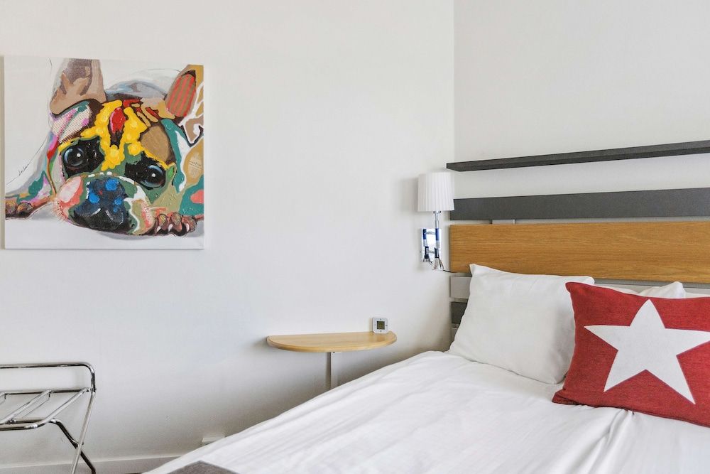Suite, 1 Queen Bed, Non Smoking, Balcony