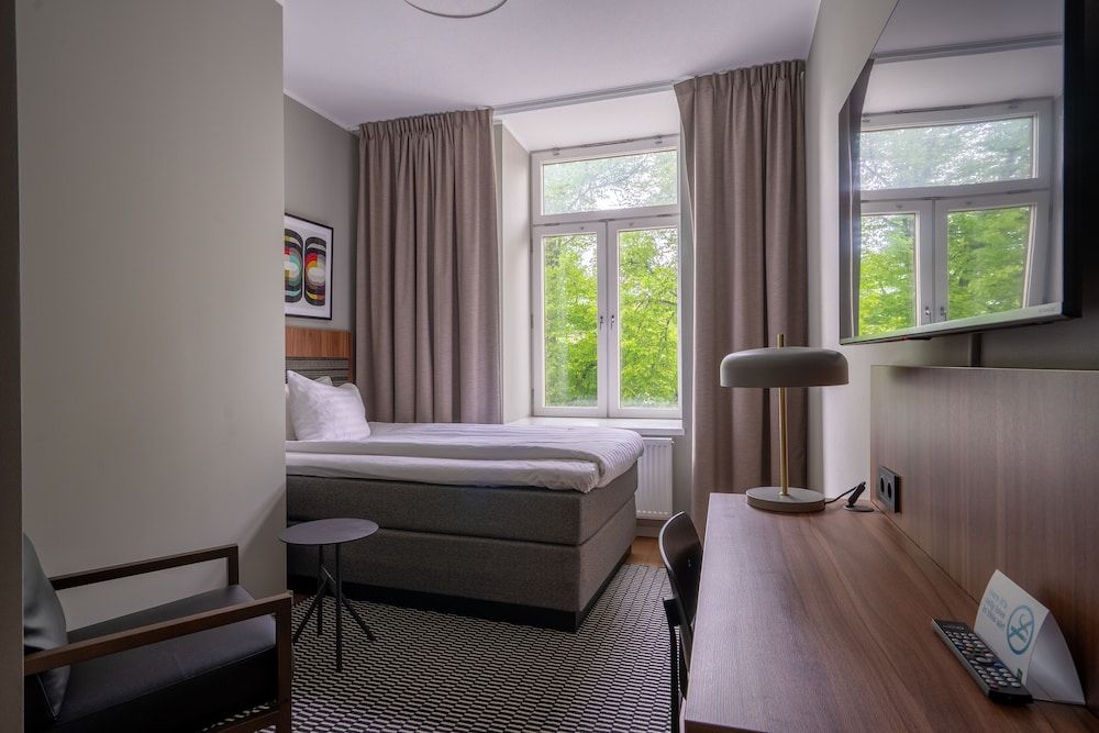 Single Room (Compact)