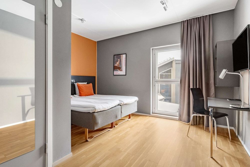 Aiden by Best Western Stockholm Arlanda Airport Economy Room, 2 Twin Beds, Non Smoking (first night parking included) 2