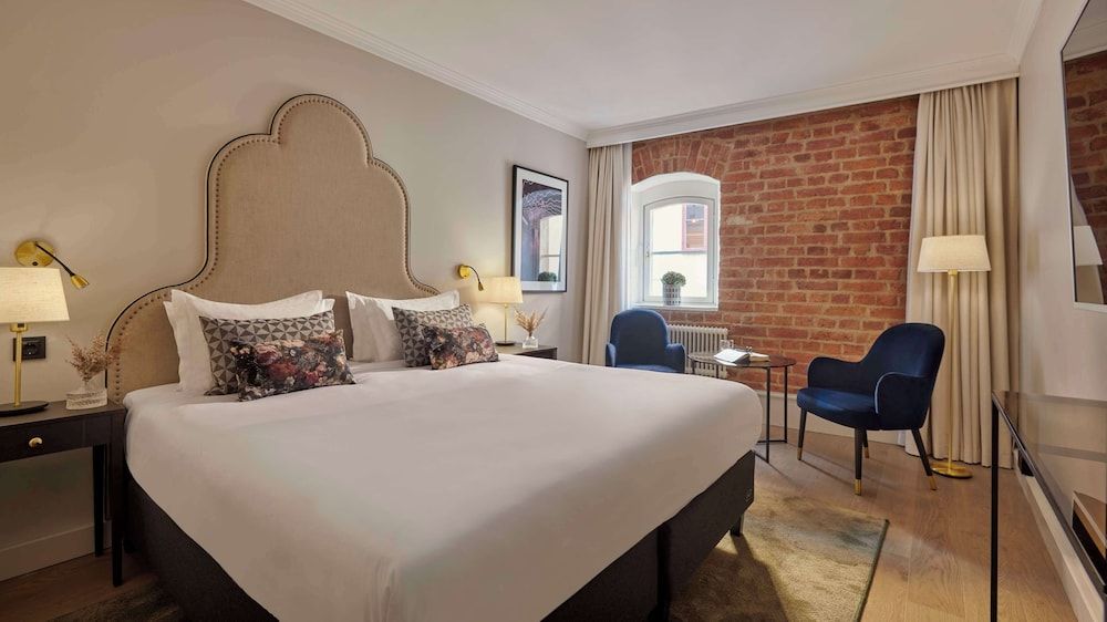 Standard Room, 1 King Bed