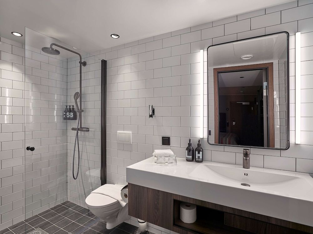 Downtown Camper by Scandic Classic Room, 1 King Bed (Sleep, Without Window) 4