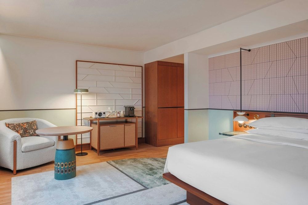 Junior Suite, 1 Bedroom, Lake View