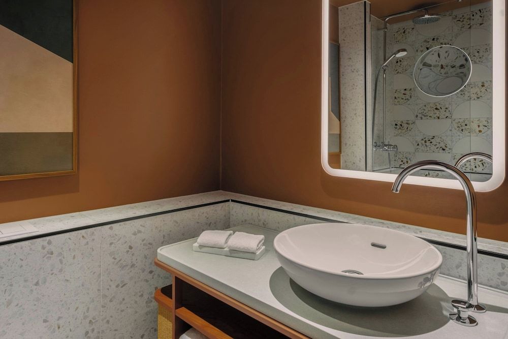 Sheraton Stockholm Hotel Classic Room, 1 King Bed 4