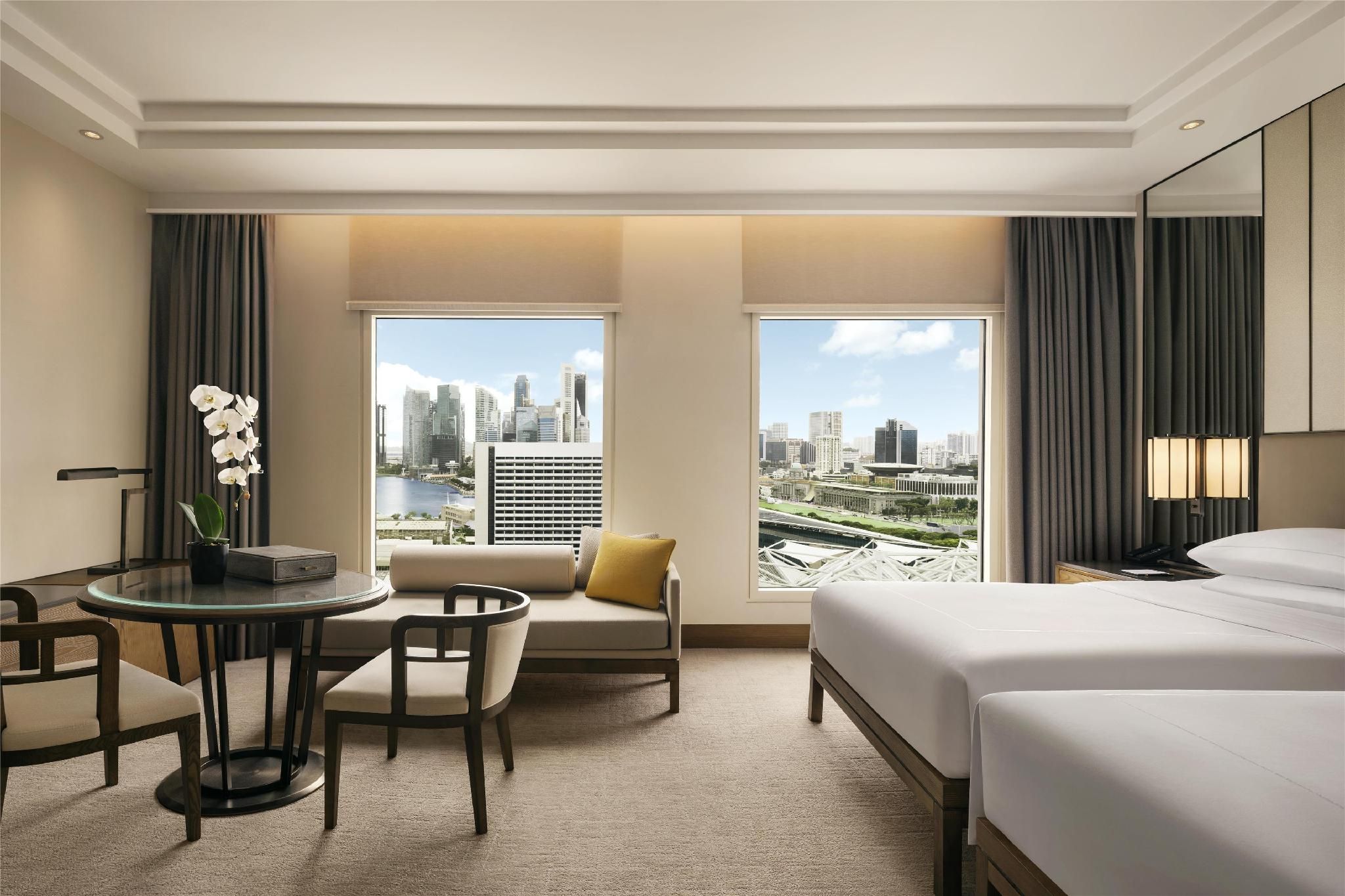 TWIN VIEW ROOM
