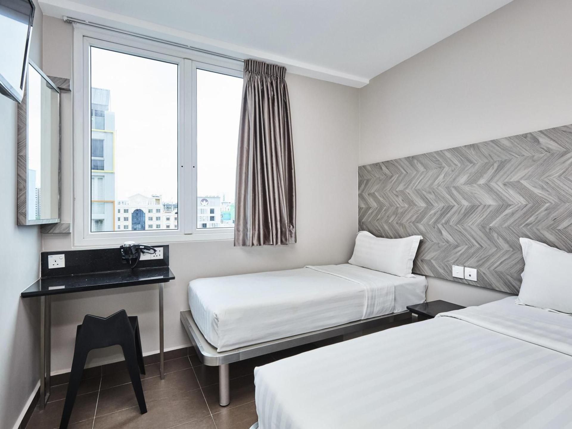 Deluxe Room with Twin Bed