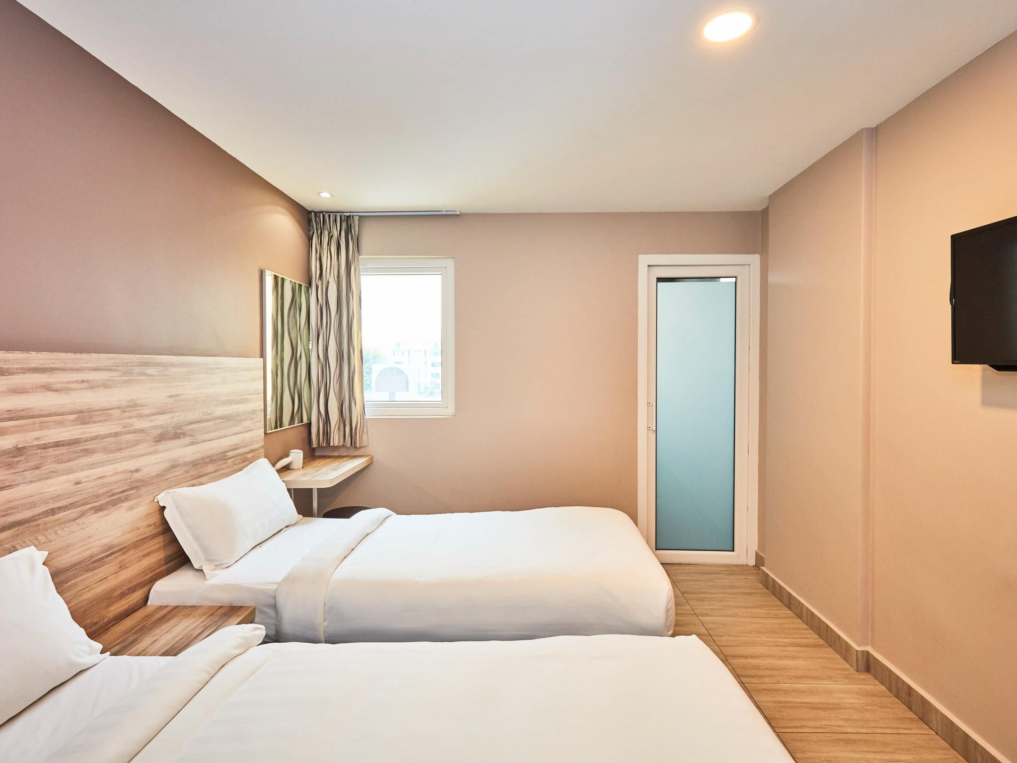 Superior Room 2 Single Beds