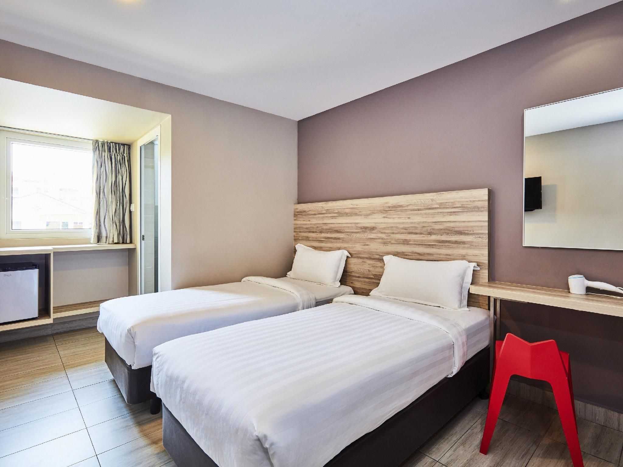 Deluxe Room with 2 Single Beds