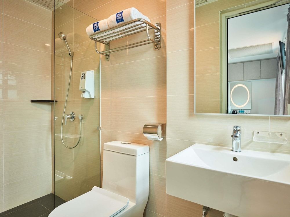 ibis budget Singapore Selegie Standard Room, 2 Twin Beds 3