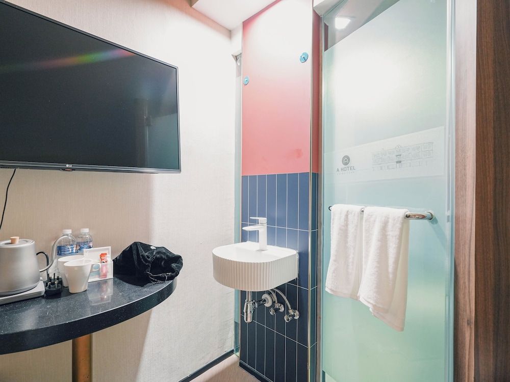 Superior Twin Room, No Windows