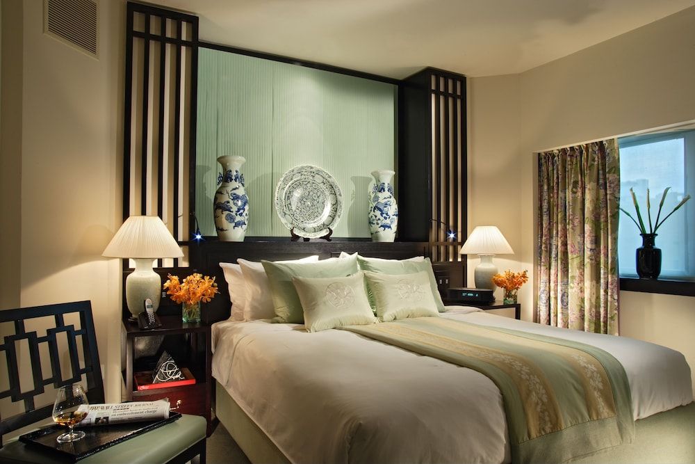 undefined Orchard Hotel Singapore 10