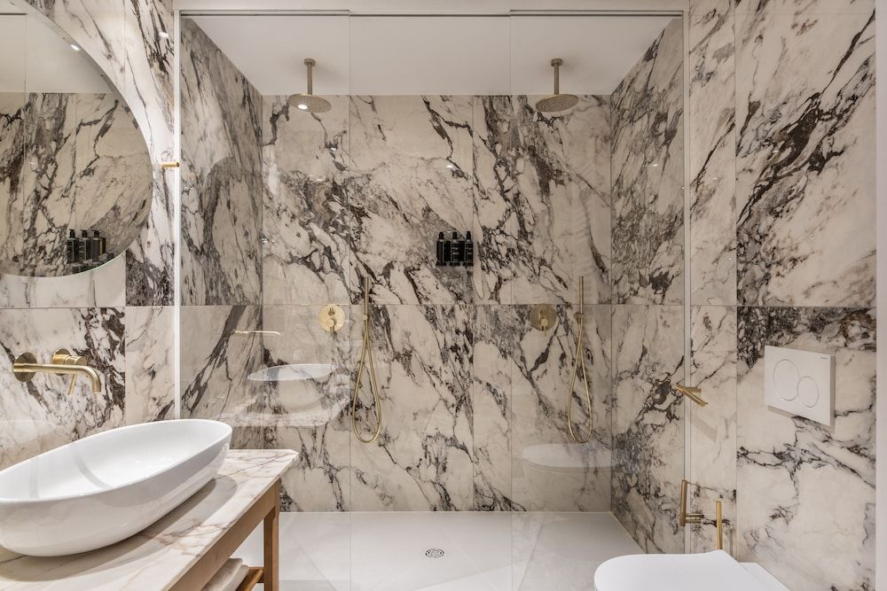 Suite (Grand Union)