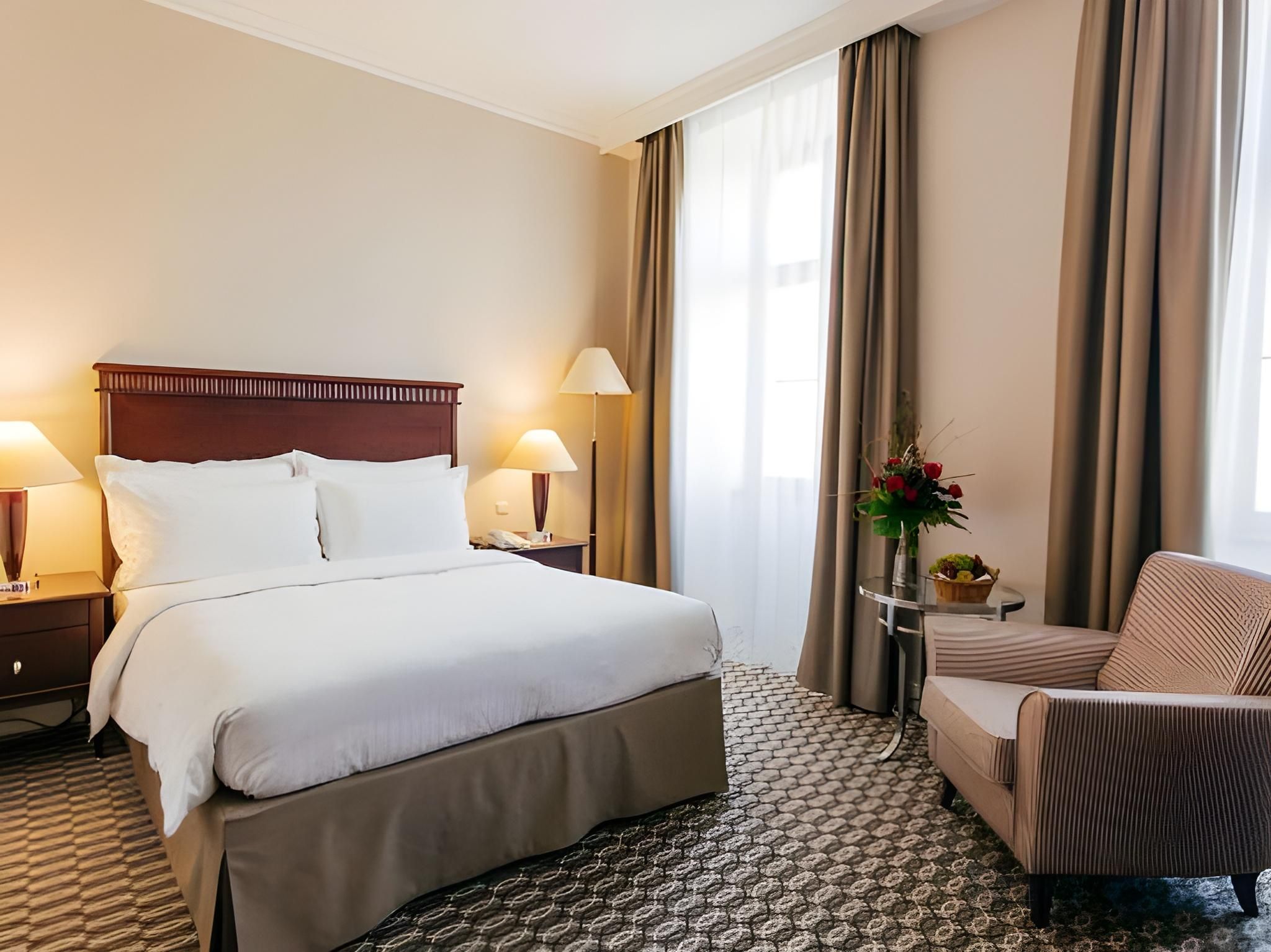 Premium Room - Square View