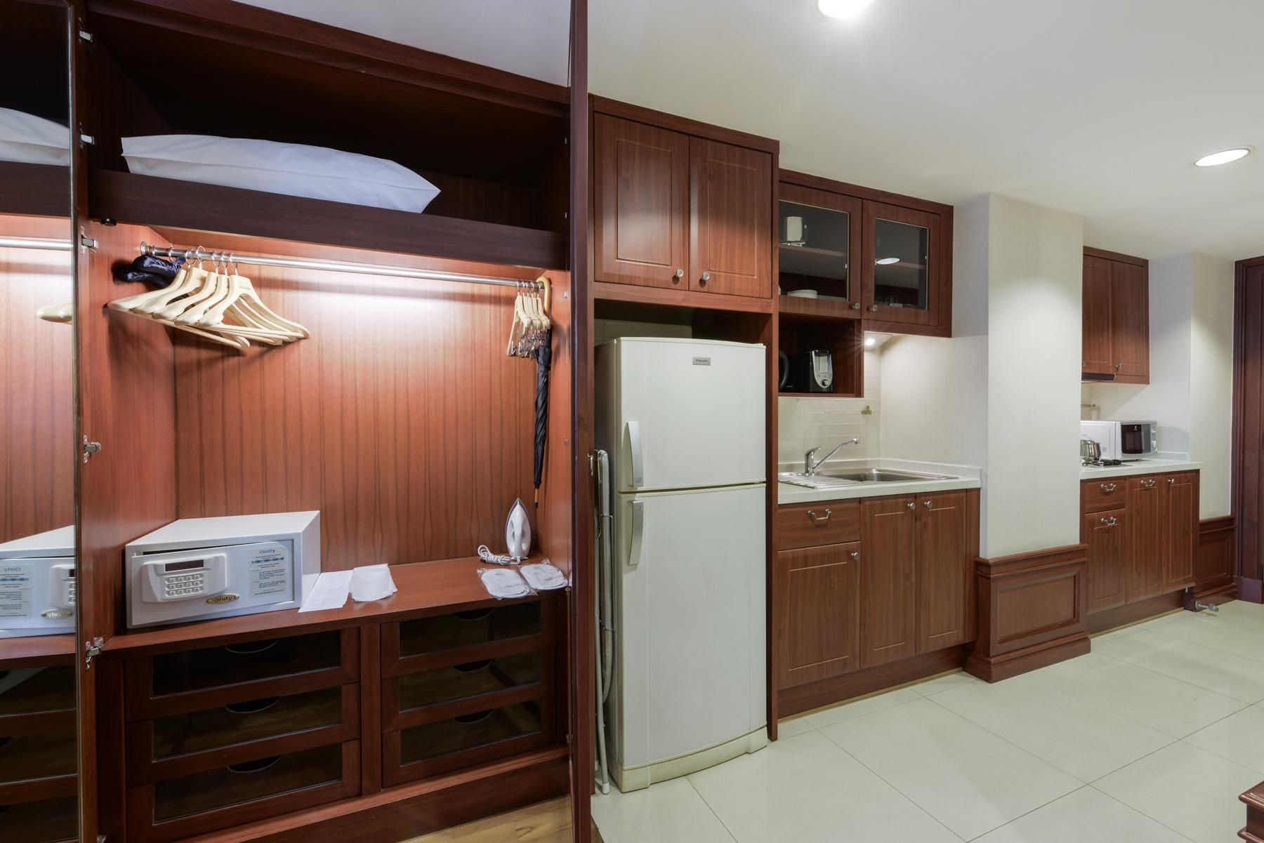 Deluxe King Or Twin Room