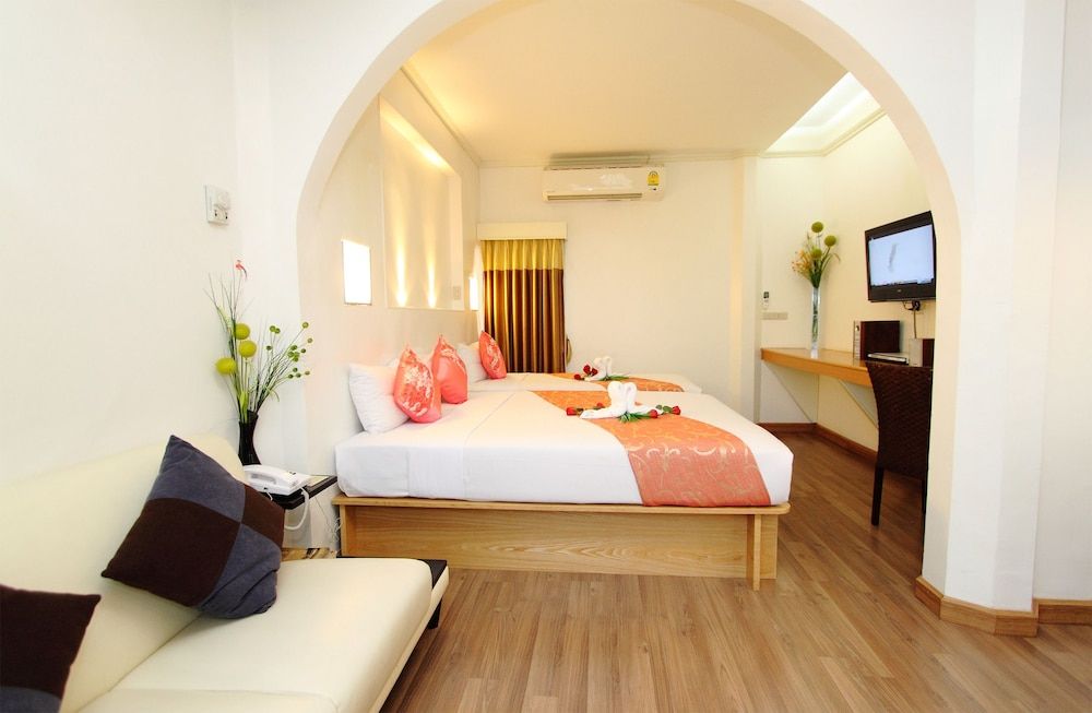 China Town Hotel Studio Triple Room