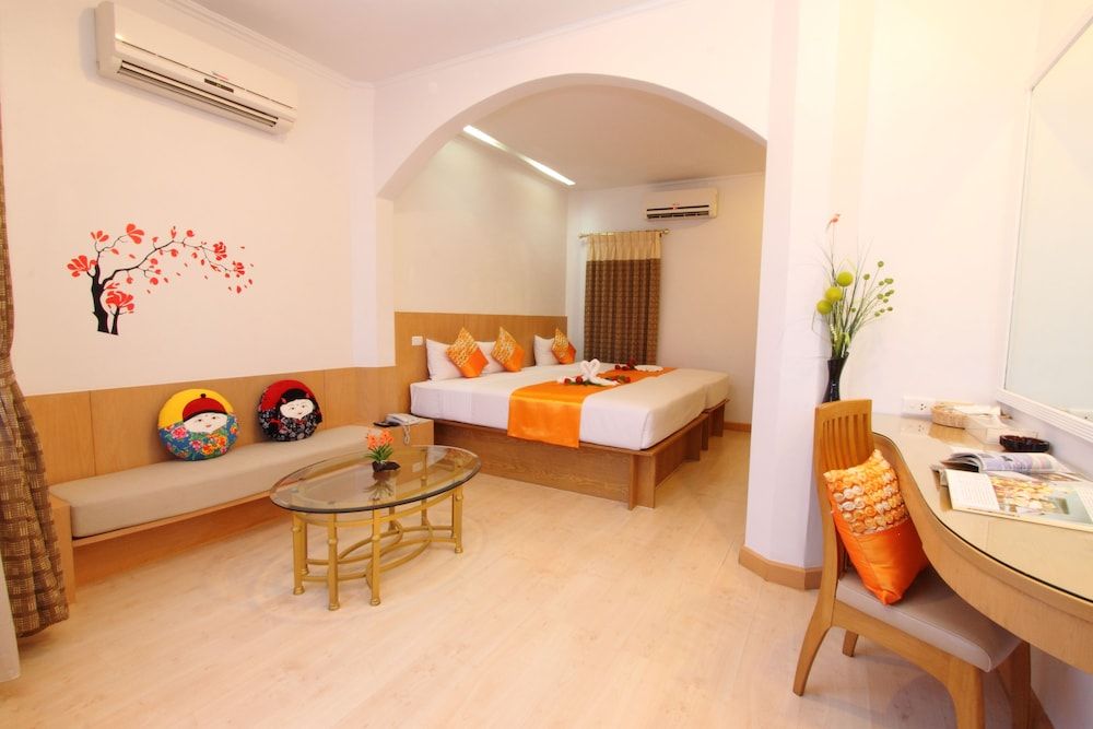 China Town Hotel Studio Triple Room 5