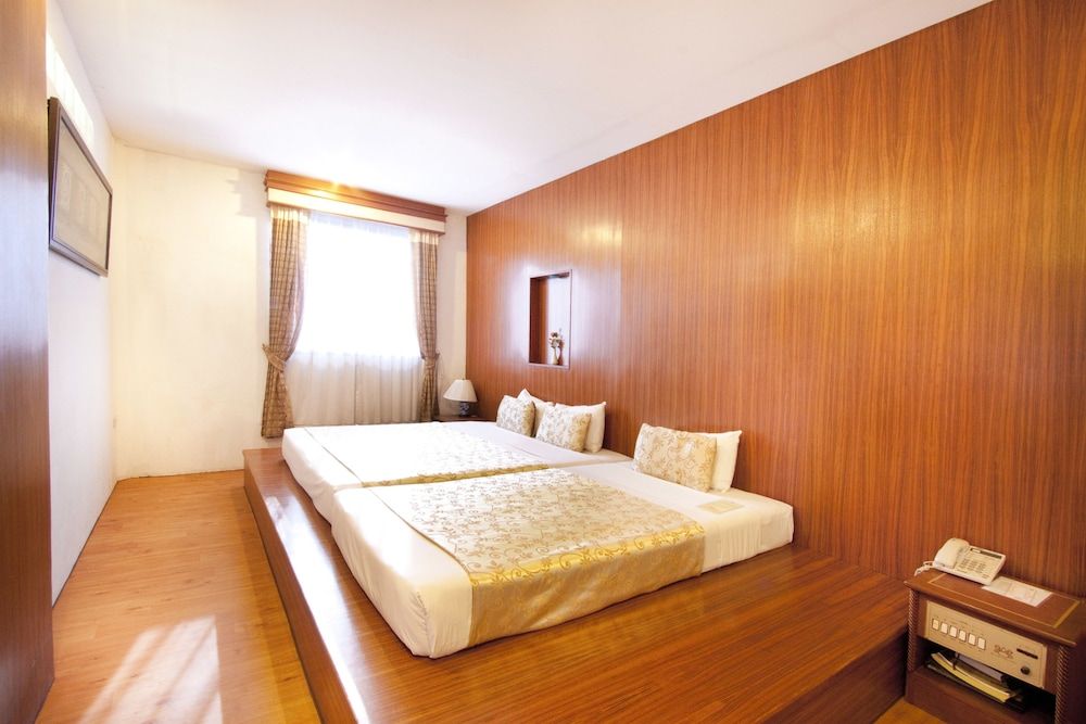 China Town Hotel Studio Triple Room 3