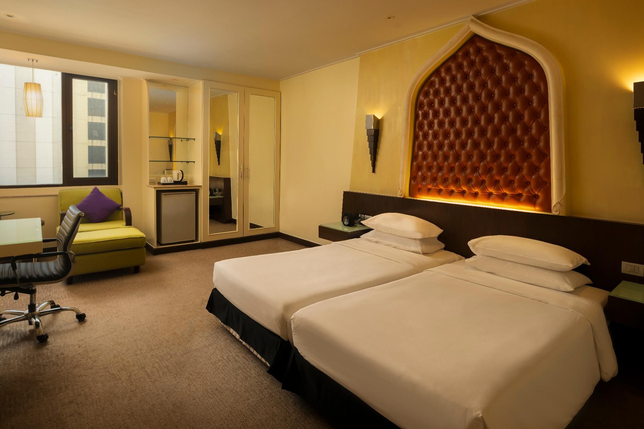 The Davis Bangkok Hotel Studio Twin Bed - Corner Wing