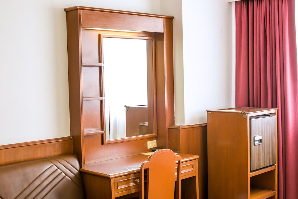 undefined Elizabeth Hotel 3