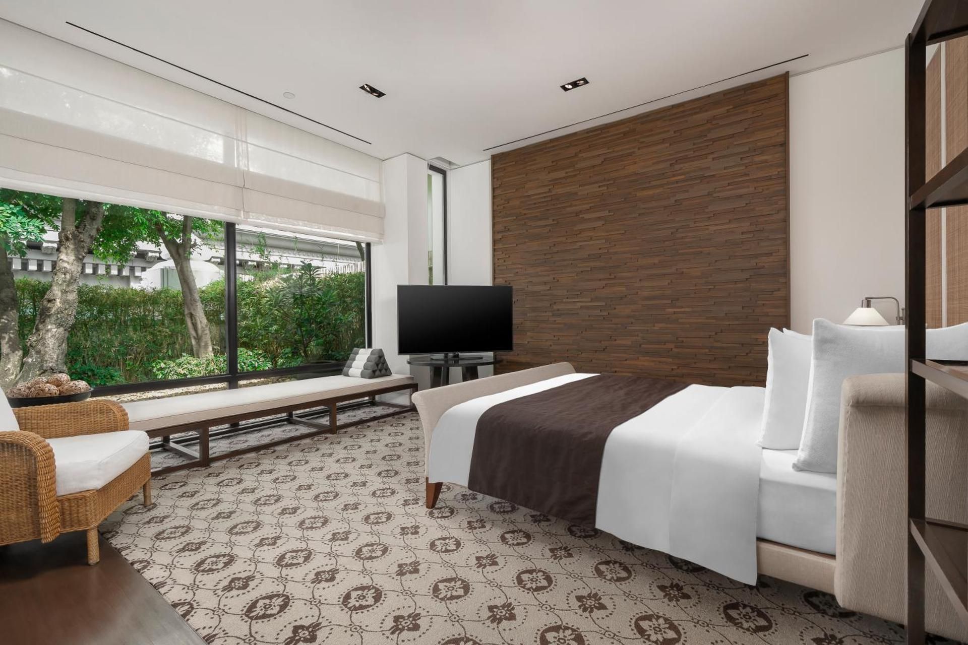 Garden Villa King