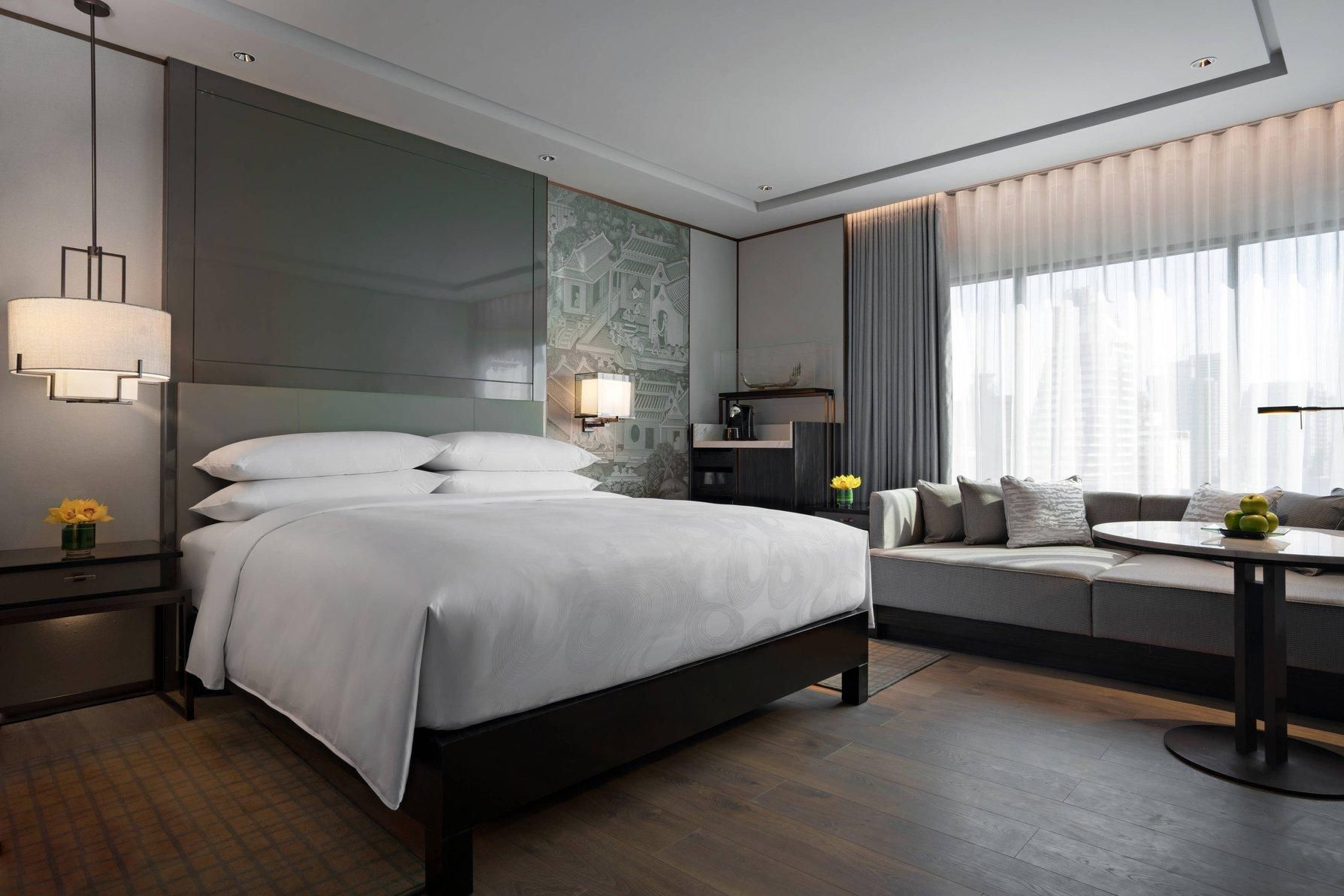 Guest room, 1 King, City view