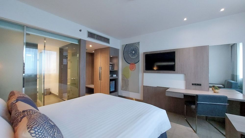Novotel Bangkok Bangna Executive Room, 1 King Bed