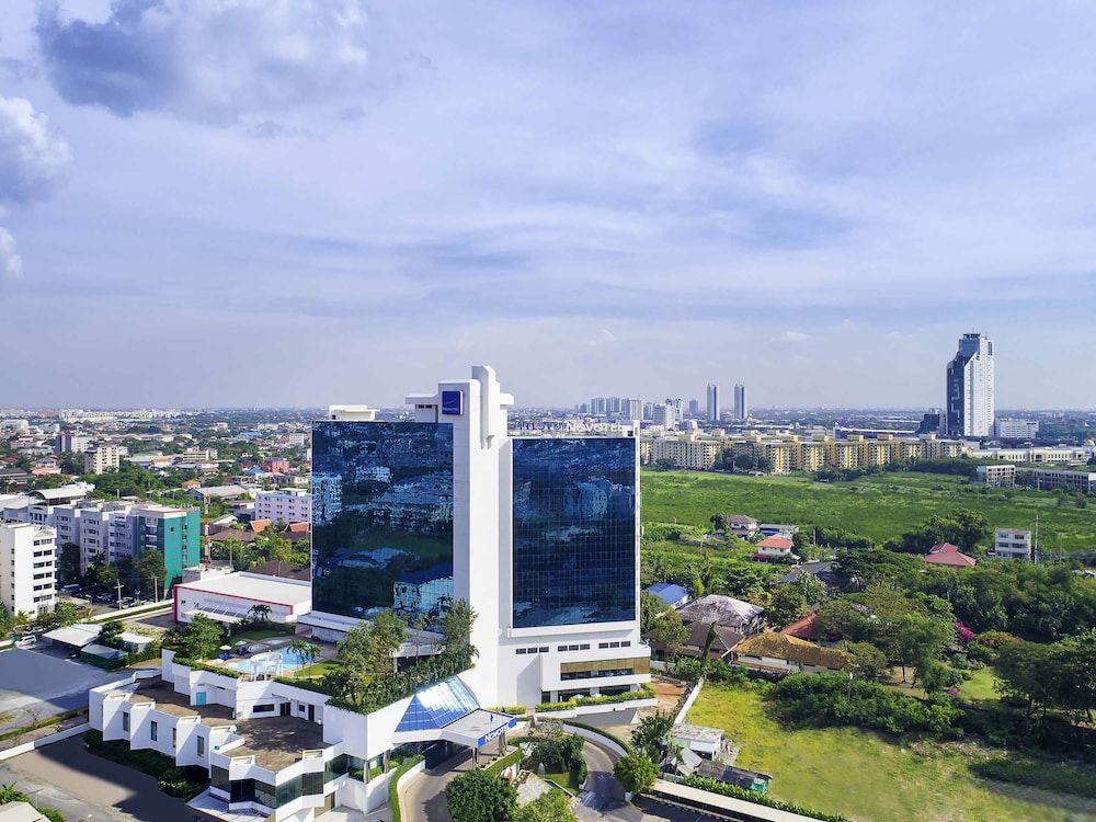 undefined Novotel Bangkok Bangna
