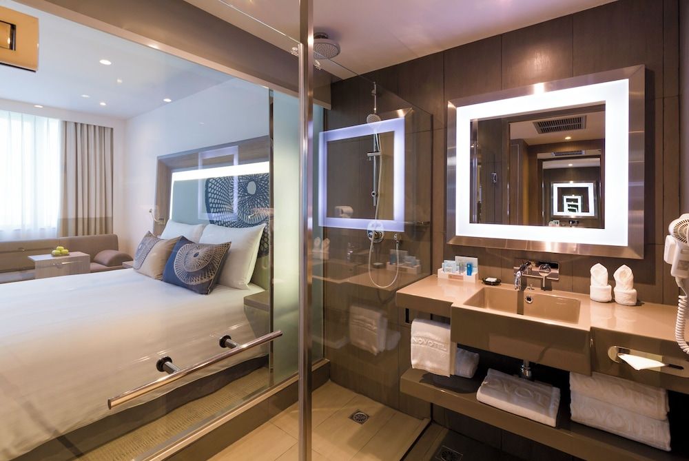 Novotel Bangkok Bangna Executive Room, 1 King Bed 7