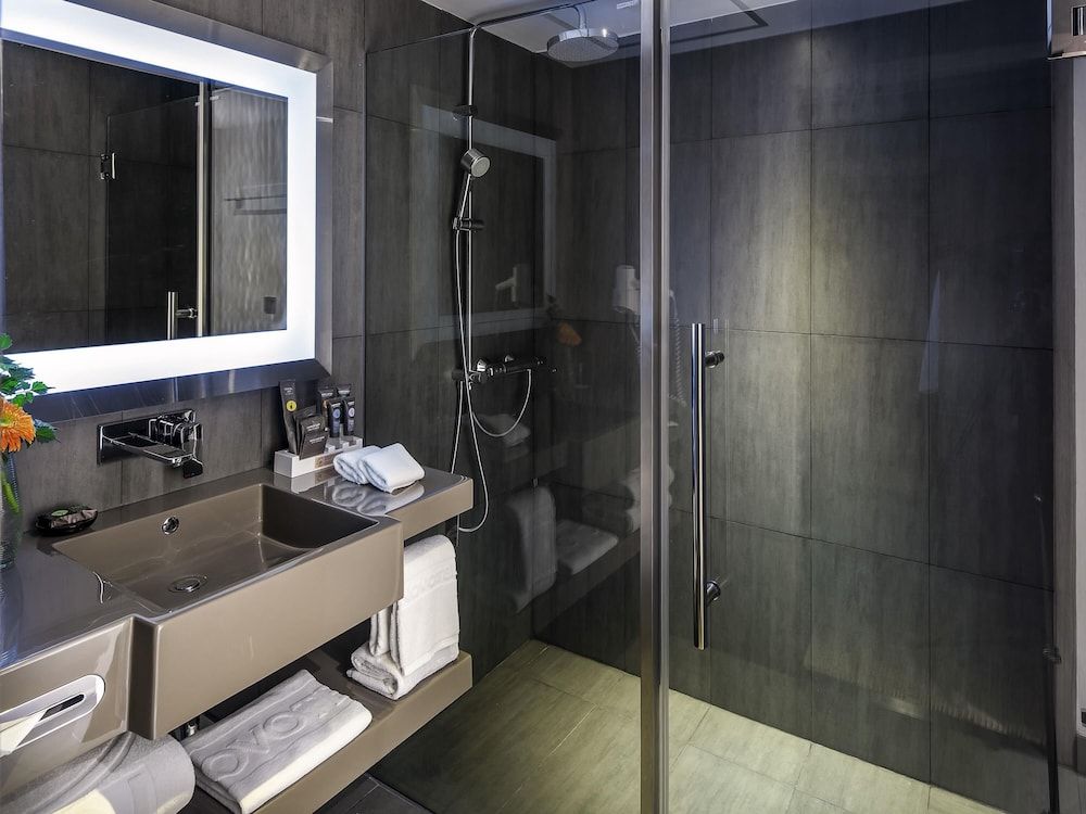 Novotel Bangkok Bangna Executive Room, 1 King Bed 6