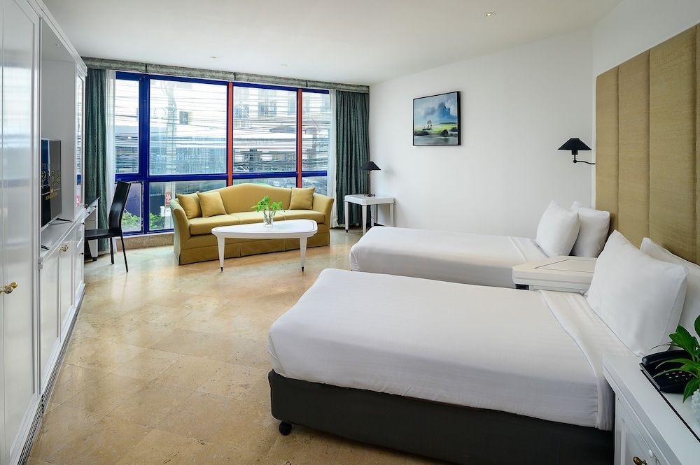 President Park Bangkok Standard Room, 1 Queen Bed 4