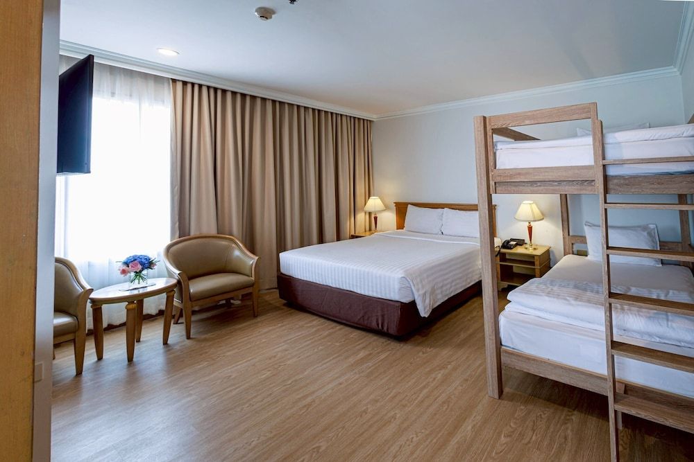 undefined Prince Palace Hotel Bangkok 3