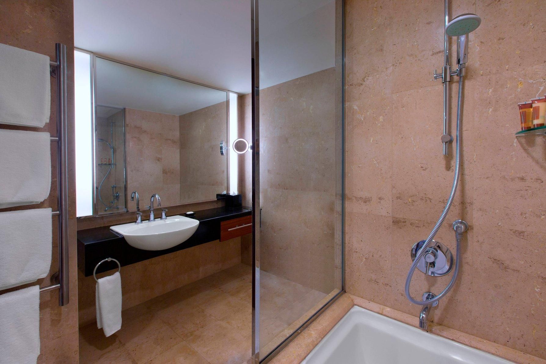 Executive Club, Club Lounge Access, Guest Room, 2 Double, River View