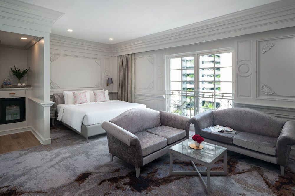 Royal President Bangkok Executive Corner Room