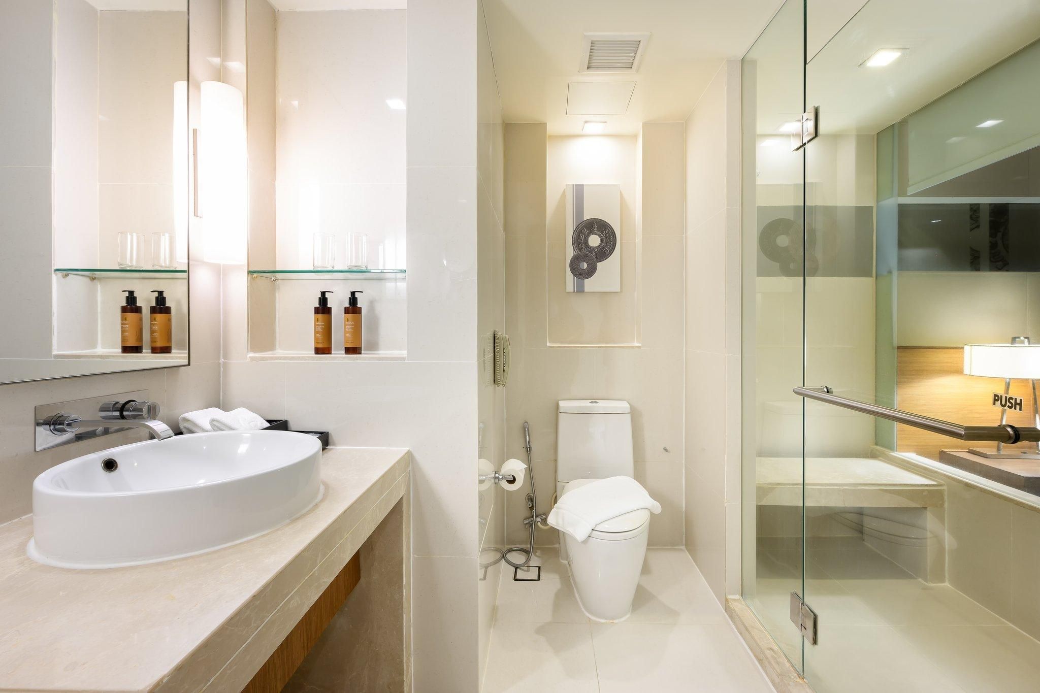 Superior Club King Suite
